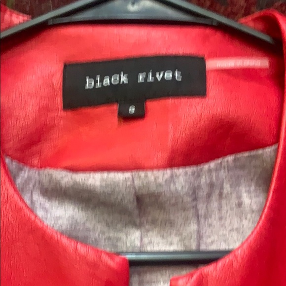 Coat - Picture 2 of 4